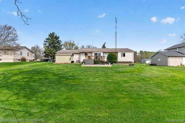 1086 Risecliff Drive, Grand Blanc, MI 48439