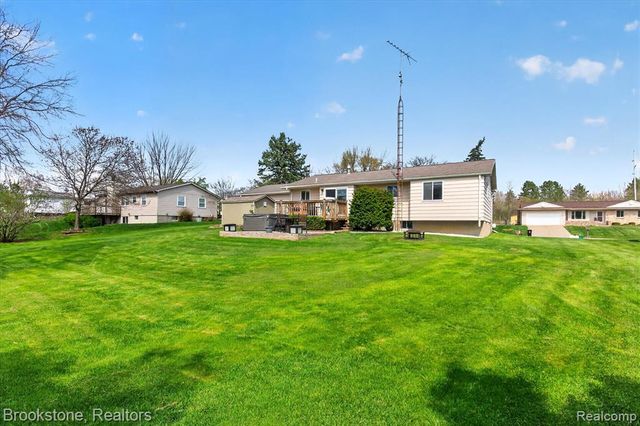 1086 Risecliff Drive, Grand Blanc, MI 48439
