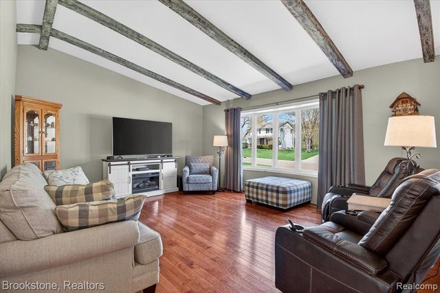 1086 Risecliff Drive, Grand Blanc, MI 48439