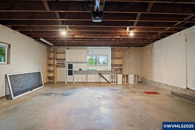 2369 Emerald Dr NW, Salem, OR 97304