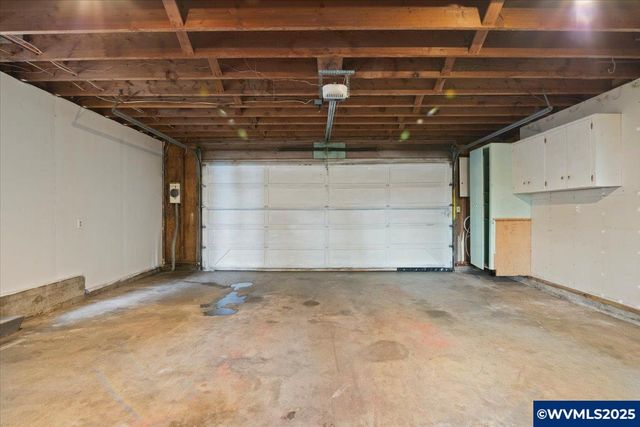 2369 Emerald Dr NW, Salem, OR 97304