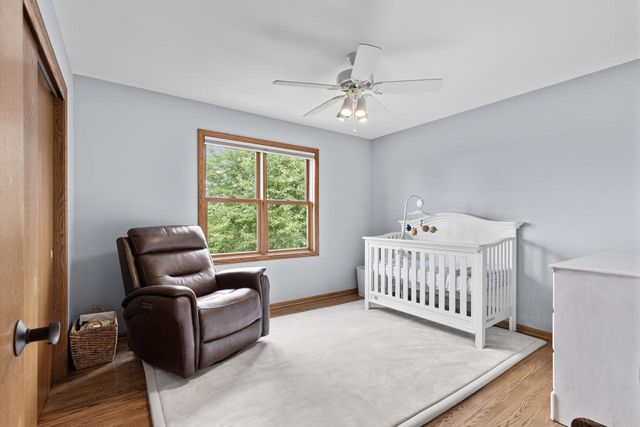 W248S6006 Deerfield CIRCLE, Waukesha, WI 53189