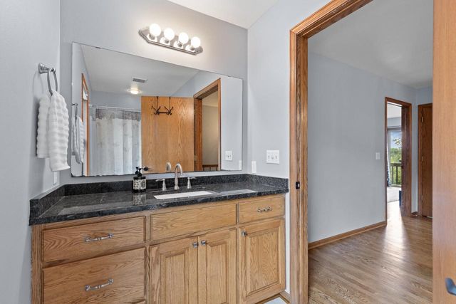 W248S6006 Deerfield CIRCLE, Waukesha, WI 53189