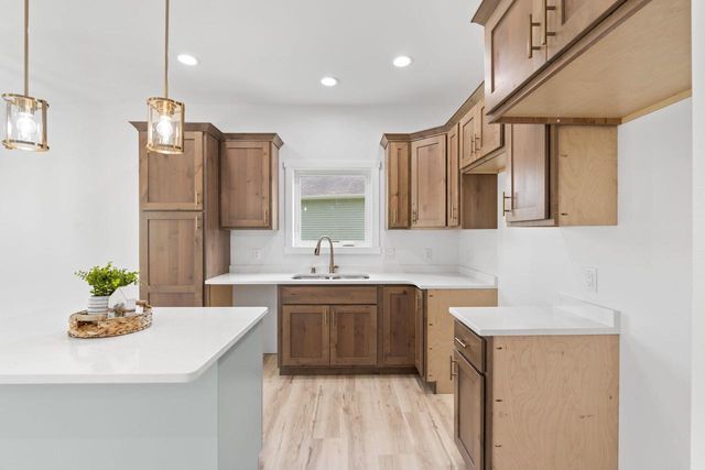 935 Hay Creek Trail, Reedsburg, WI 53959