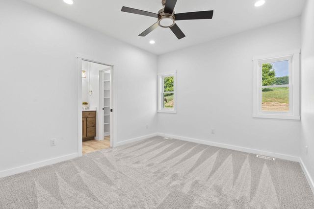 935 Hay Creek Trail, Reedsburg, WI 53959