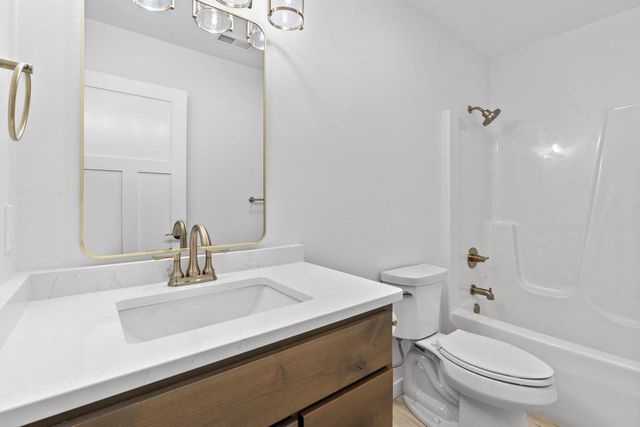 935 Hay Creek Trail, Reedsburg, WI 53959