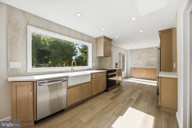 102 ROUTE 31 S, Pennington, NJ 08534