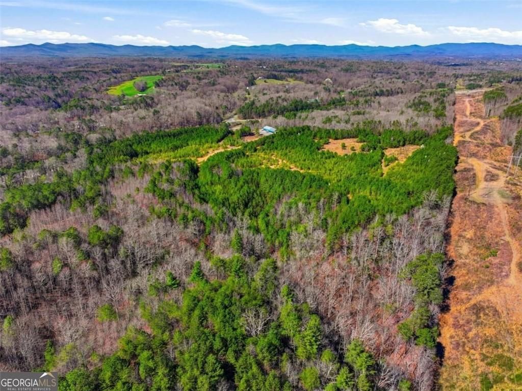 Image 12 of property listing at 174 POWERSPORTS Drive, Ellijay, GA 30175