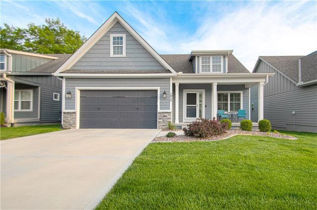 1913 Cemco Drive, Liberty, MO 64068