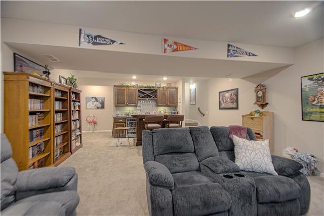 1913 Cemco Drive, Liberty, MO 64068