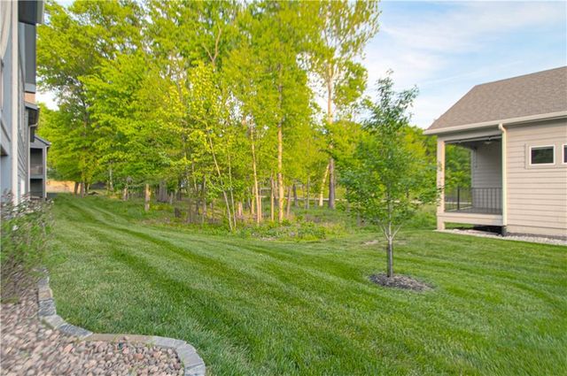 1913 Cemco Drive, Liberty, MO 64068