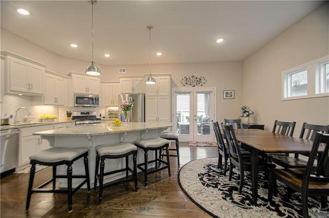 1913 Cemco Drive, Liberty, MO 64068