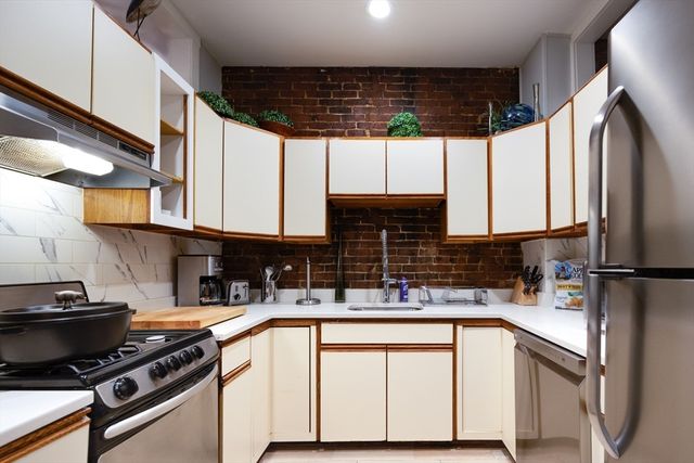 114 Trenton St 1, Boston, MA 02128