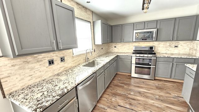 3812 Landings Road, Joliet, IL 60431