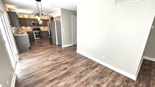 3812 Landings Road, Joliet, IL 60431