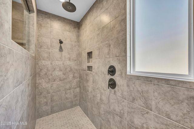 1100 Spincast Road, Southport, NC 28461