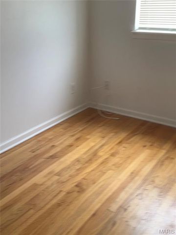 12200 McKelvey Road, Maryland Heights, MO 63043