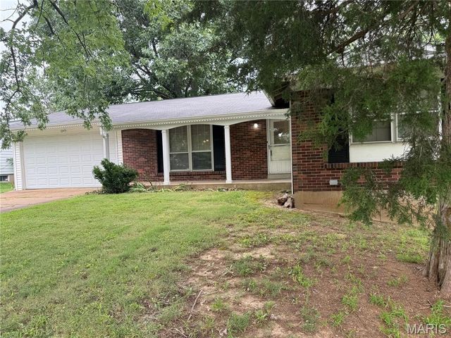 12200 McKelvey Road, Maryland Heights, MO 63043