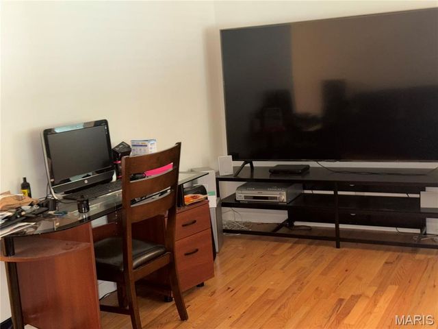 12200 McKelvey Road, Maryland Heights, MO 63043