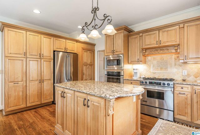 3569 KINGSHILL ROAD, Mountain Brook, AL 35223