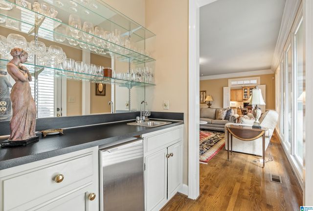 3569 KINGSHILL ROAD, Mountain Brook, AL 35223