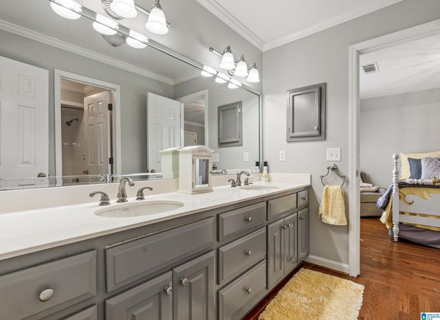 3569 KINGSHILL ROAD, Mountain Brook, AL 35223