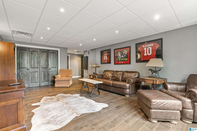 3569 KINGSHILL ROAD, Mountain Brook, AL 35223