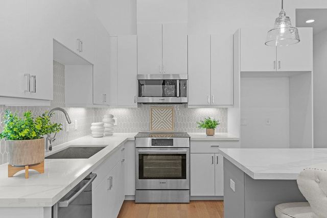 2505 Bluebonnet Ave 16, Austin, TX 78704