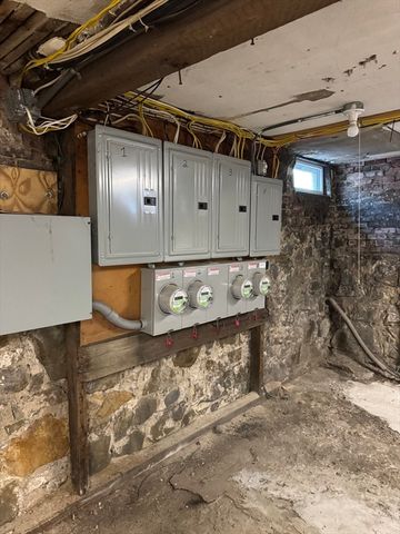 289 Chelsea Steet, Boston, MA 02128