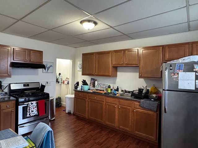 289 Chelsea Steet, Boston, MA 02128