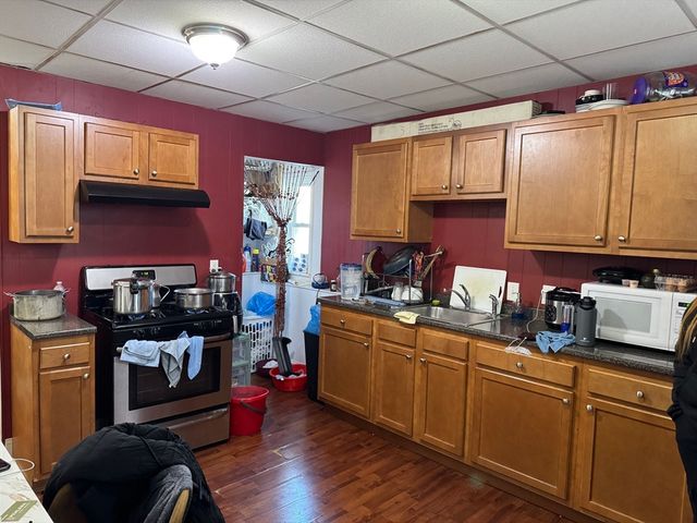 289 Chelsea Steet, Boston, MA 02128