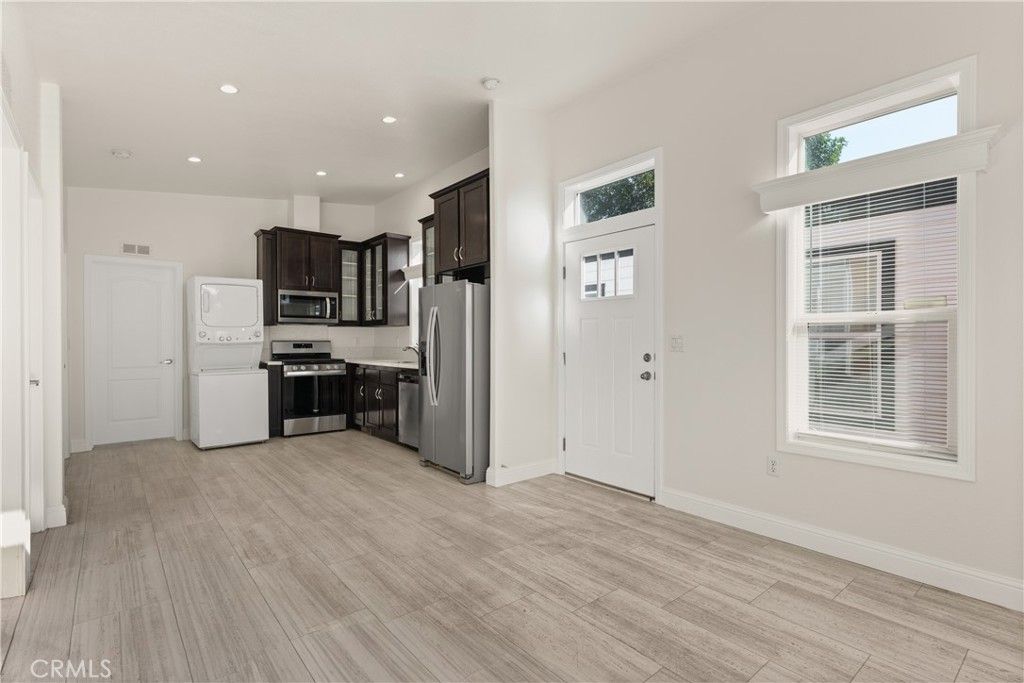 8250 Lankershim Boulevard Space 185, North Hollywood, CA 91605 — photo 3
