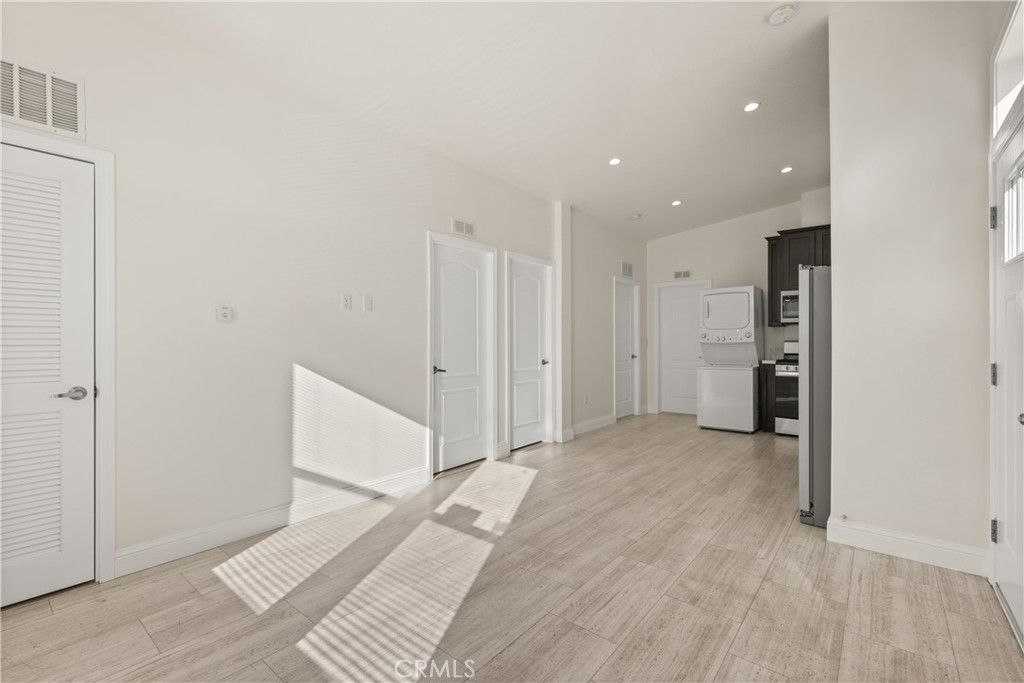 8250 Lankershim Boulevard Space 185, North Hollywood, CA 91605 — photo 4