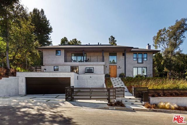 10837 Via Verona Street, Los Angeles, CA 90077