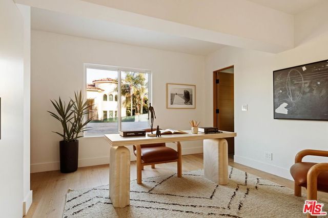 10837 Via Verona Street, Los Angeles, CA 90077