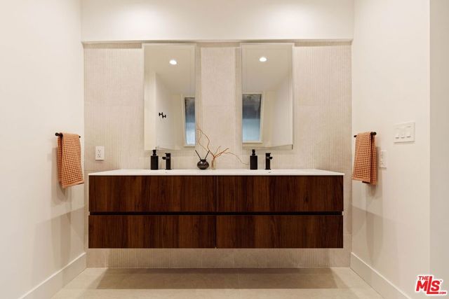 10837 Via Verona Street, Los Angeles, CA 90077