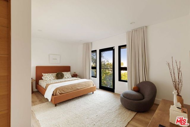 10837 Via Verona Street, Los Angeles, CA 90077
