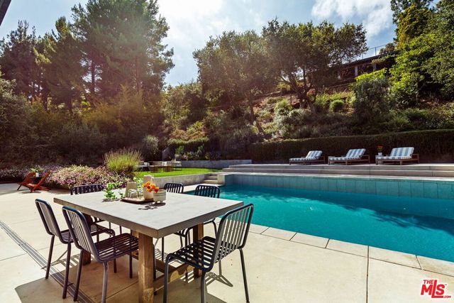 10837 Via Verona Street, Los Angeles, CA 90077