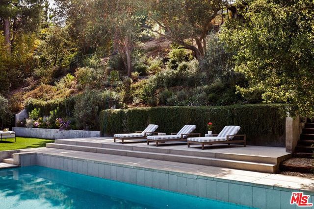 10837 Via Verona Street, Los Angeles, CA 90077