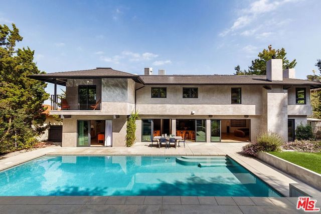 10837 Via Verona Street, Los Angeles, CA 90077