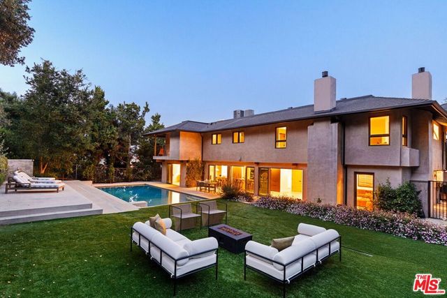10837 Via Verona Street, Los Angeles, CA 90077