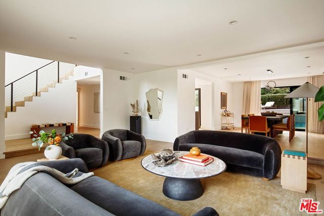 10837 Via Verona Street, Los Angeles, CA 90077