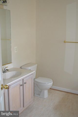 43644 SCARLET SQ, Chantilly, VA 20152
