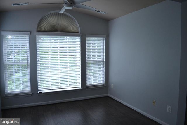 43644 SCARLET SQ, Chantilly, VA 20152