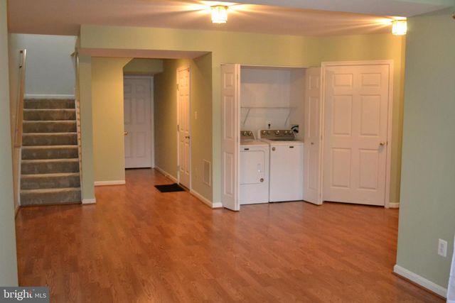 43644 SCARLET SQ, Chantilly, VA 20152