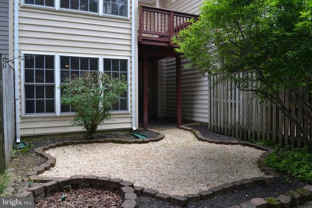 43644 SCARLET SQ, Chantilly, VA 20152