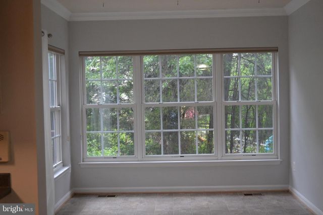 43644 SCARLET SQ, Chantilly, VA 20152