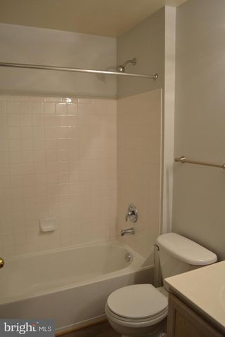 43644 SCARLET SQ, Chantilly, VA 20152