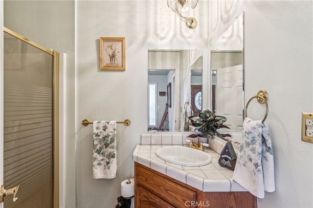 628 Grass Valley Road, Lake Arrowhead, CA 92352
