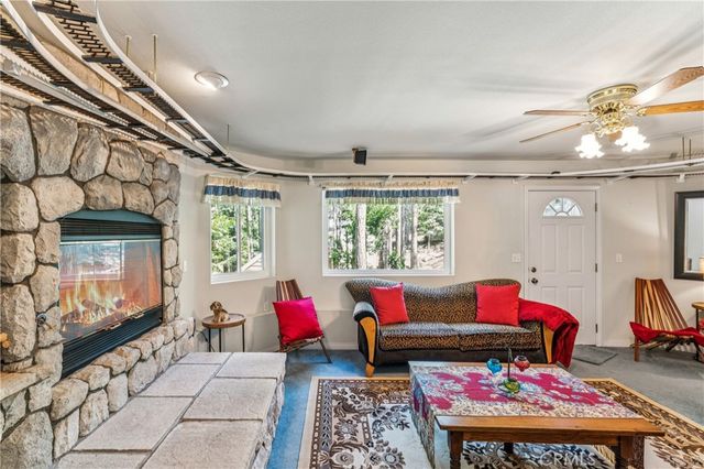 628 Grass Valley Road, Lake Arrowhead, CA 92352